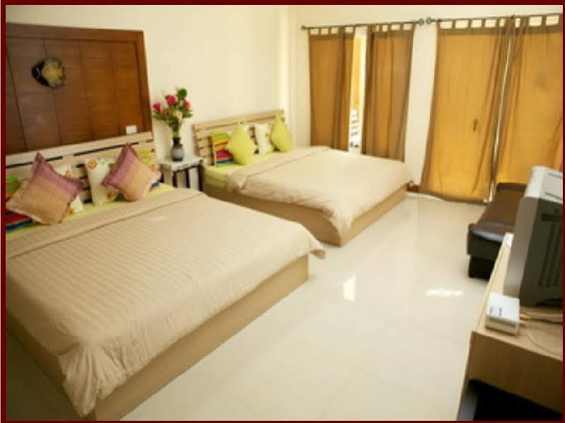 Baan Im Em Hotel Pattaya Luaran gambar
